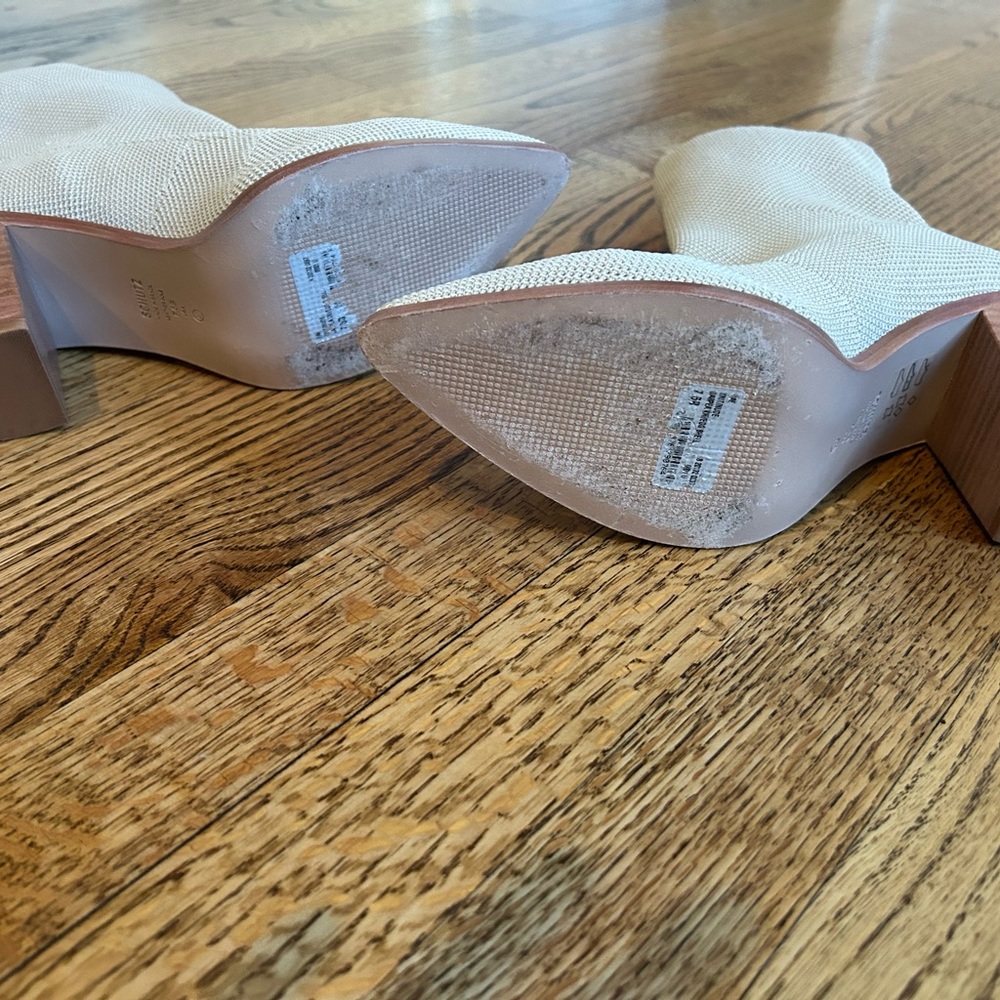 Cute, versatile knit booties - Picture 5 of 7